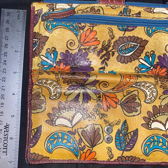 Colorful Floral Wallet - Picture 2 of 8
